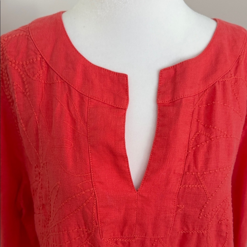 TOMMY BAHAMA Red V-Neck Top size Medium - Picture 5 of 10